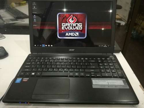 *Gaming Spec* ACER ASPIRE 572g*i7-4500U*8GB RAM*1000GB HDD*RADEON R7*HD DISPLAY*DVD WRITER*GREAT!!*